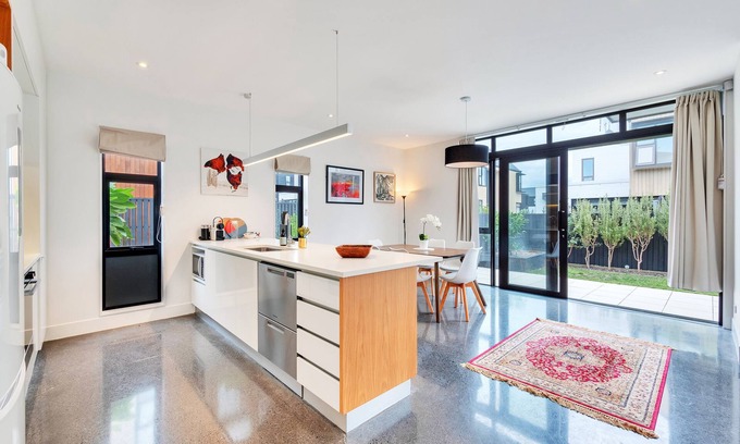 Hobsonville House | Wonderful Hobsonville Three Bedroom Home