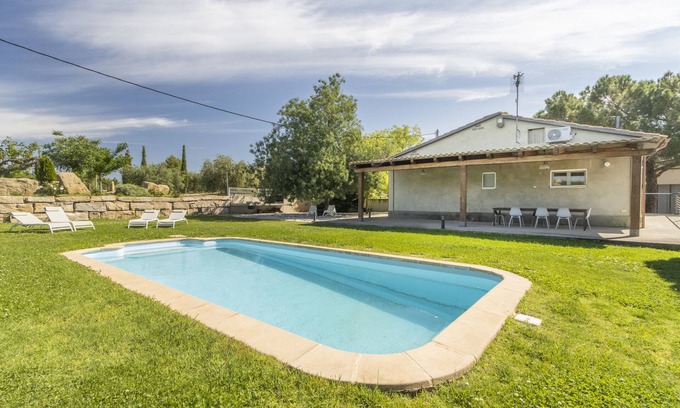 Fraga House | Wonderful Holiday Home Mas de l' Anneta