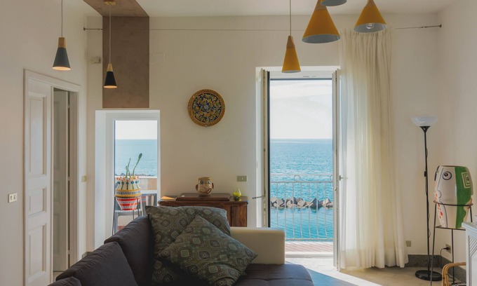 Pioppi Apartment | Wonderful on the sea -4 Guest- Suite la Concha -