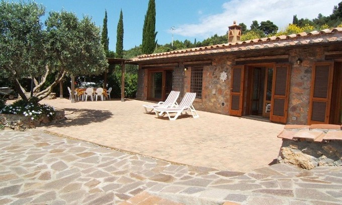 Monte Argentario Villa | Wonderful private villa for 6 guests with A/C, WIFI, TV, patio, pets allowed and panoramic view