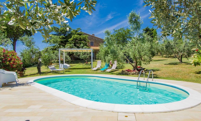 Capraia e Limite Villa | Wonderful private villa for 8 guests with private pool, WIFI, TV, patio and panoramic view