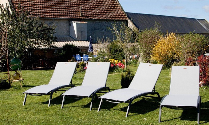 Longues-sur-Mer House | Wonderful private villa for 7 people with WIFI, TV, terrace, pets allowed and parking