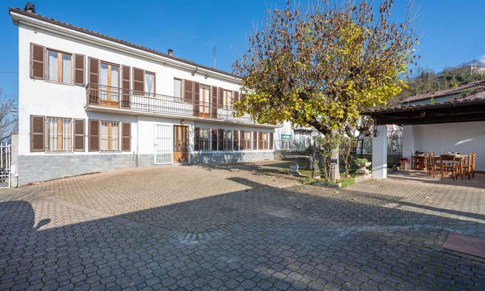 Rocca D'Arazzo House | Wonderful private villa for 6 guests with private pool, WIFI, TV, patio, pets allowed and parking