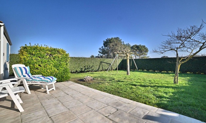 La Cotiniere House | Wonderful private villa for 6 guests with WIFI, TV and terrace