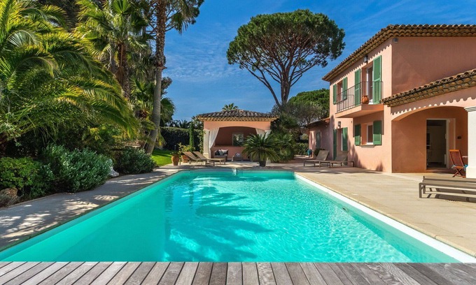 Les Restanques Villa | Wonderful private villa for 8 guests with private pool, WIFI, A/C, TV, terrace and pets allowed