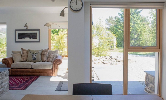 Suladale House | Wonderful private villa for 2 guests with WIFI, TV, patio and panoramic view