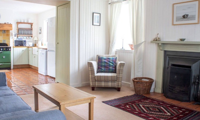 Greshornish House | Wonderful private villa with WIFI, TV, terrace, pets allowed, panoramic view and parking