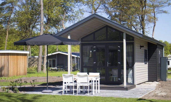 IJhorst House | Wonderful private villa for 4 guests with pool, WIFI, TV, terrace and parking