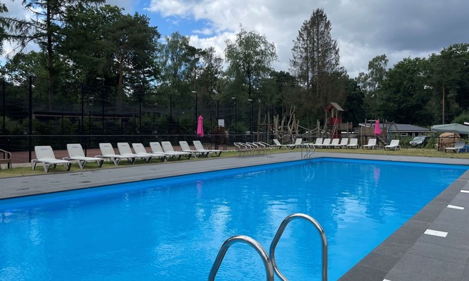Bosgebied Hoenderloo House | Wonderful private villa for 4 people with pool, A/C, WIFI, TV, terrace, pets allowed and parking