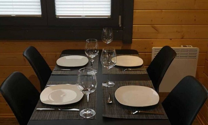Alpenrod House | Wonderful private villa for 4 guests with TV, terrace and parking