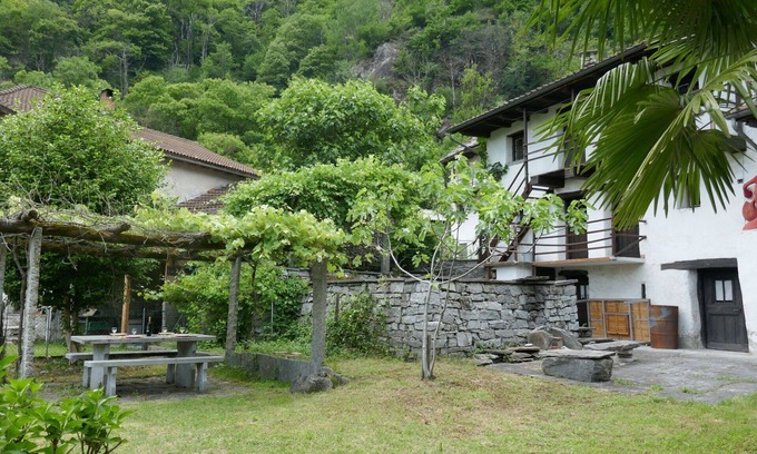 Lodrino House | Wonderful private villa for 4 people with WIFI, TV, patio, panoramic view and parking