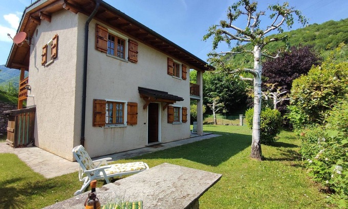 Corrido House | Wonderful private villa for 8 people with WIFI, TV, patio and pets allowed