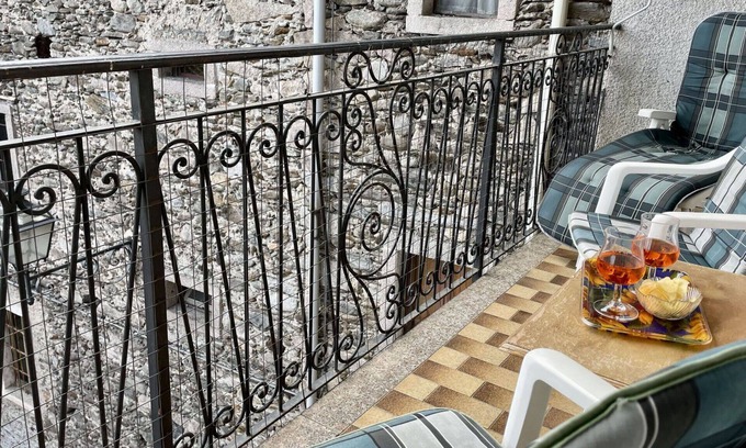 Baveno House | Wonderful private villa for 5 guests with WIFI, TV and balcony
