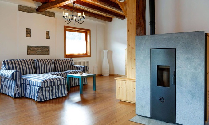 Ovaro House | Wonderful private villa for 4 guests with WIFI, TV and parking
