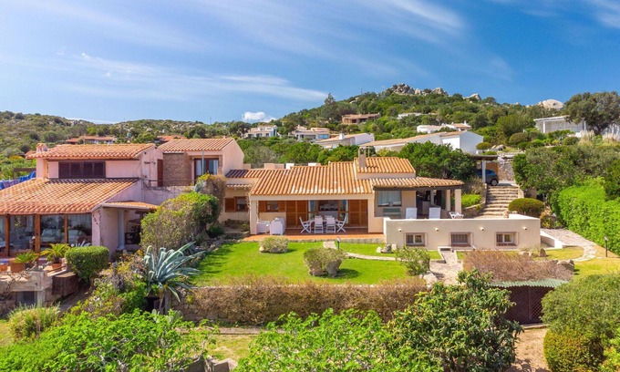 Porto Rafael House | Wonderful private villa for 8 people with TV, terrace, pets allowed and parking