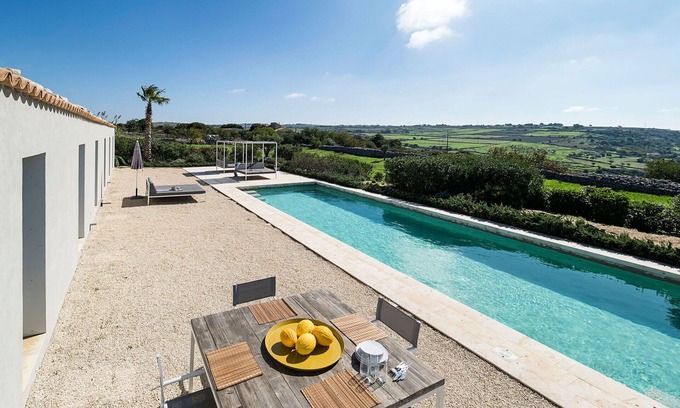Ragusa Villa | Wonderful private villa with A/C, private pool, WIFI, TV, patio, panoramic view and parking