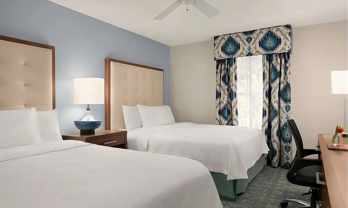 Villas Apartment | Wonderful Vacation Stay! FREE Breakfast and Parking, Near Eagle Ridge Golf Club!