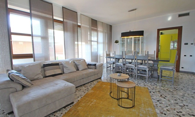 Ronchi Villa | Wonderful villa with WIFI, TV, terrace, panoramic view and parking, close to Forte Dei Marmi