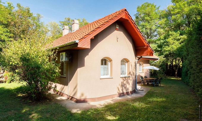 Balatonoszod House | Wonderful villa for 5 guests with A/C, WIFI, TV and terrace