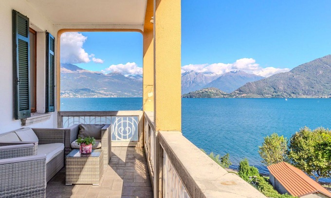 Pianello del Lario Villa | Wonderful villa for 4 guests with WIFI, TV and terrace