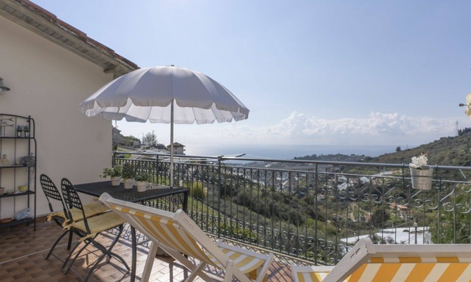 Sanremo Villa | Wonderful villa for 4 guests with A/C, WIFI, patio and pets allowed