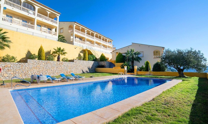 Jalon House | Wonderful villa for 6 guests with WIFI, pool, A/C, TV, terrace and parking