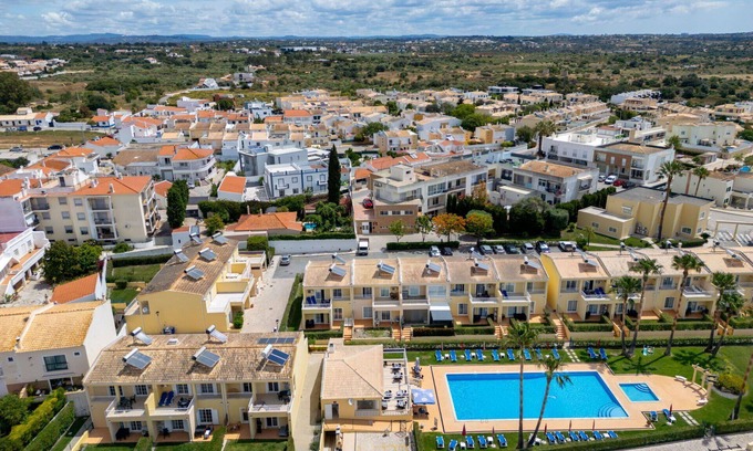 Pera House | Wonderful villa for 6 people with pool, A/C, WIFI, TV and terrace
