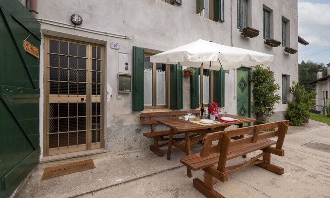 Barcis House | Wonderful villa for 8 guests with TV, patio and parking