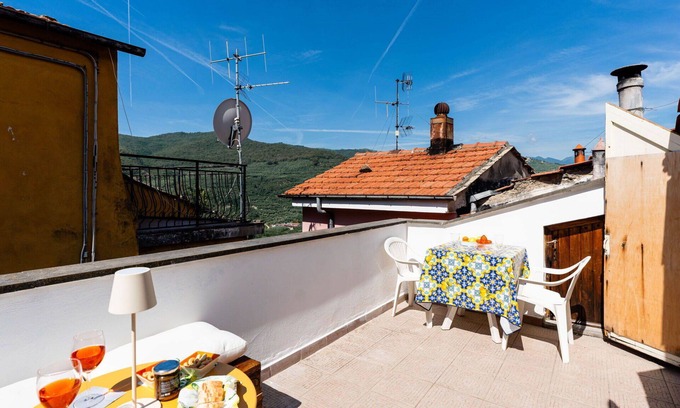 Gazzelli House | Wonderful villa for 4 people with WIFI, A/C, TV, terrace, pets allowed, panoramic view and park.