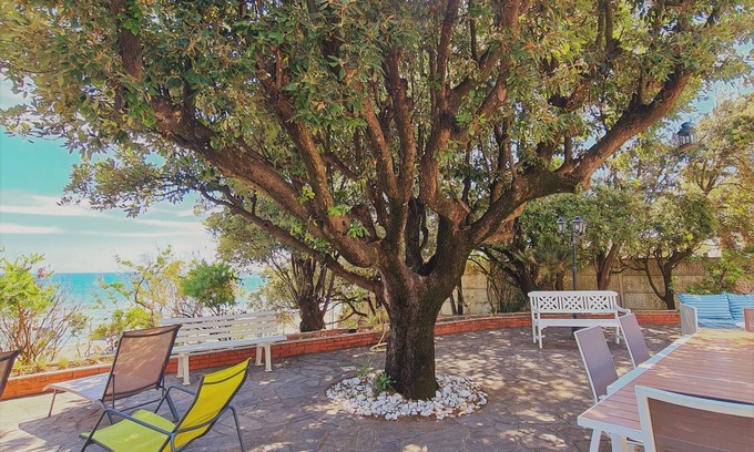 Fondi Villa | WONDERFUL VILLA GREG ON THE BEACH AMONG SPERLONGA AND TERRACINA