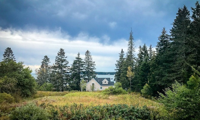 Spruce Head Cottage | Wonderfully Appointed, Classic Maine Waterfront Cottage