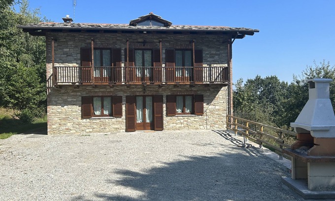 Bagnolo Piemonte House | Wood and stone house surrounded by nature. in the first hill above Bagnolo.