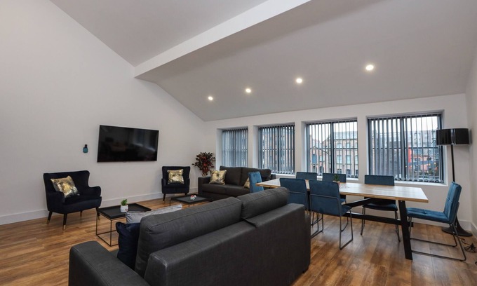 RopeWalks Apartment | Wood Street Apartments