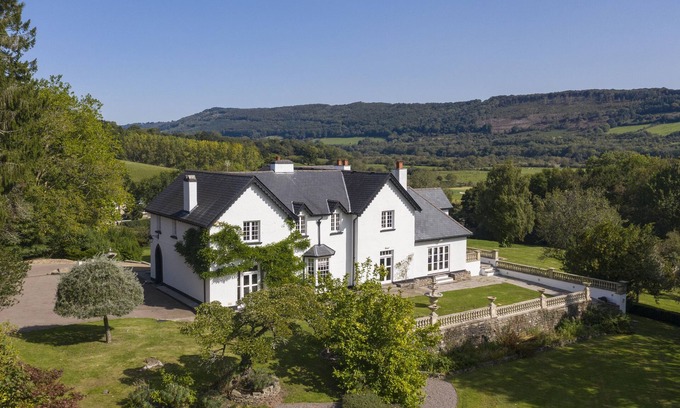 Coed-Y-Paen Cottage | WOODBANK, family friendly, luxury holiday cottage in Llanhennock