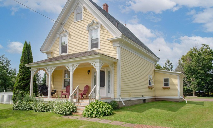 Tyne Valley House | Woodbine Cottage with hot tub!