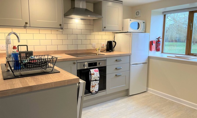 Wickhamford Cottage | Woodcut Cottage, Free WiFi, Rural Location