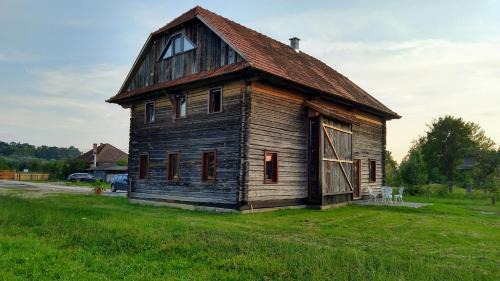 Zabala House | Wooden Barn