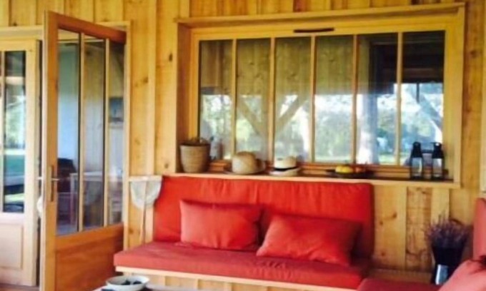 Vielle-Saint-Girons Ski Chalet | Wooden house at the Maisons Huraia between forest, lake and ocean