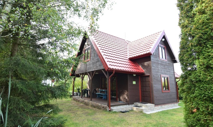 gmina Stezyca House | Wooden House by Lake Radunskie, Poland