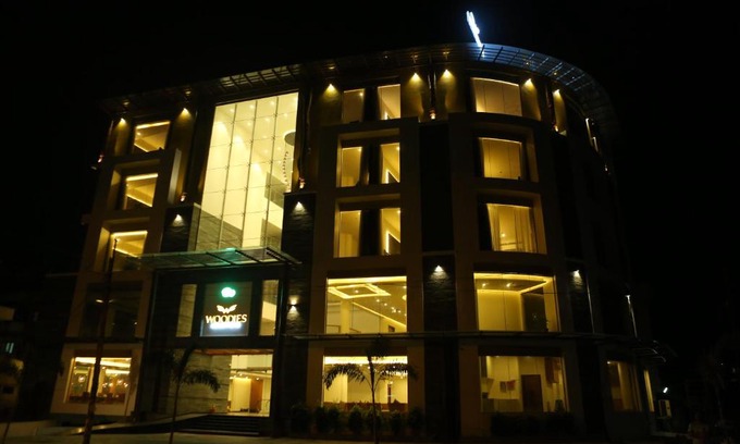 Kozhikode Hotel | Woodies Bleisure Hotel