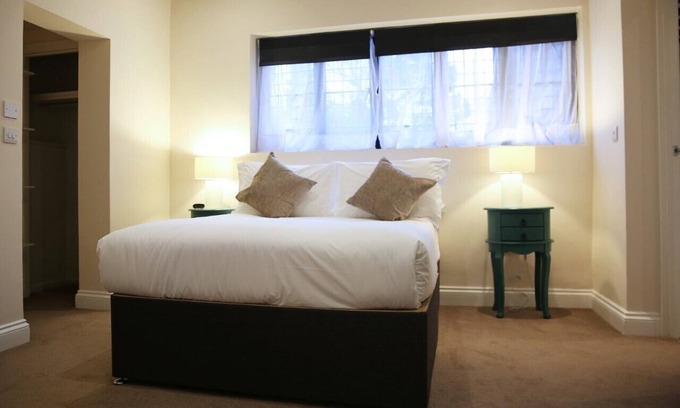 Hever Cottage | Woodland Cottage