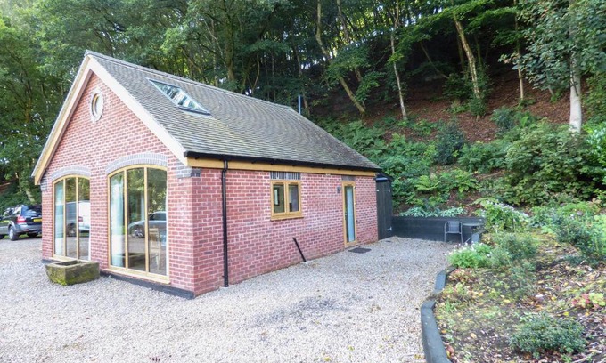 Sugnall House | Woodland Cottage