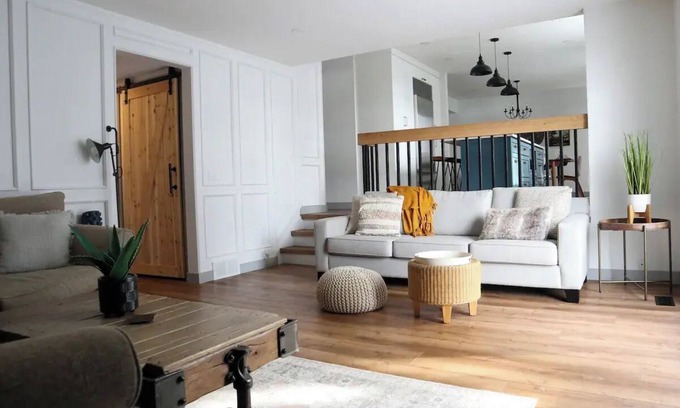 Southwest Calgary House | Woodland Retreat 3 Bedroom/2.5 Bath House