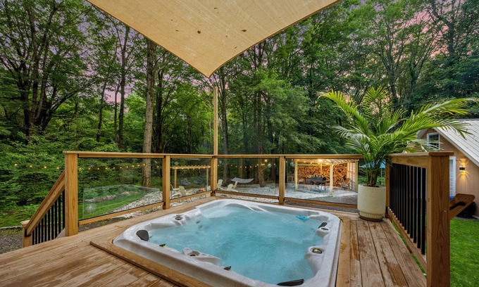 Barkhamsted House | Woodland Retreat 4-Bedroom with Hot Tub, Fire Pit, and Woodstove