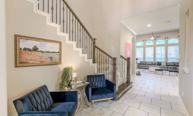 Spring House | Woodlands Elegant Home, Patio, Studio & Kids Roomn
