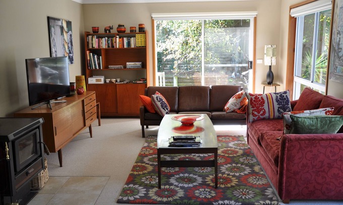 Woodend Apartment | Woodlands Getaway in the heart of the Macedon Ranges