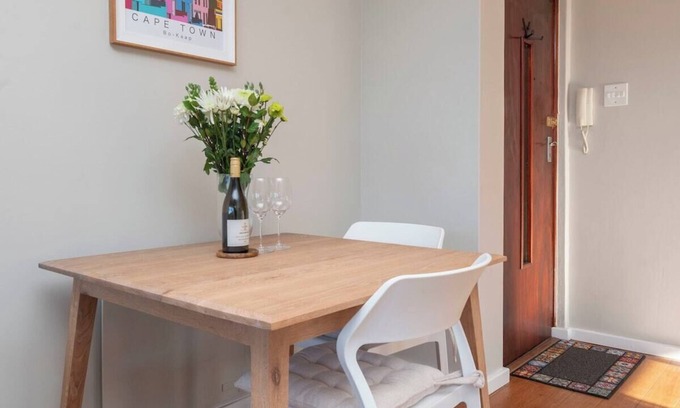 Ottery Apartment | Woodlands House Charming 1BR Apartment