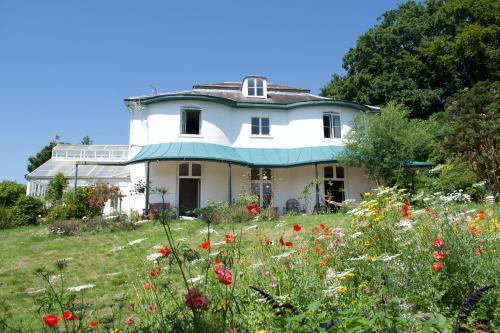 Teignmouth Bed & Breakfast | Woodlands, Teignmouth