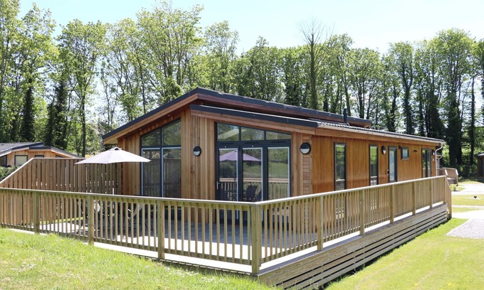 Gargrave Cottage | WOODPECKER LODGE, family friendly, luxury holiday cottage in Gargrave