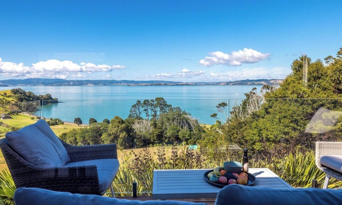 Omiha House | Woodside Bay Cottage